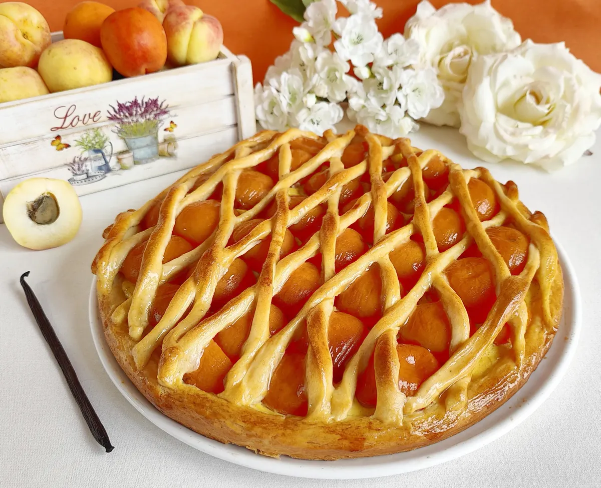 /assets/images/recipes/apricot-lattice-tart/1.webp