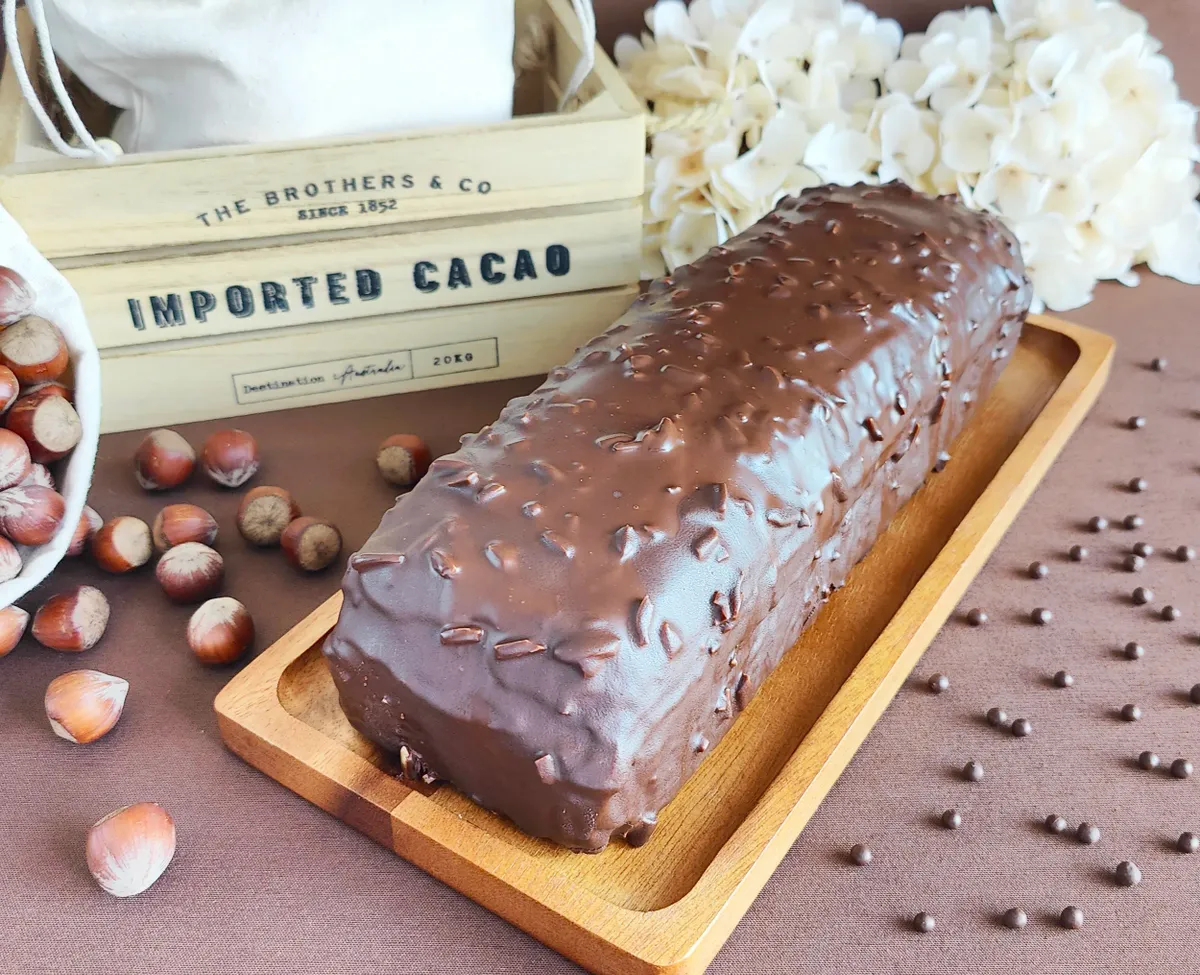 /assets/images/recipes/chocolate-hazelnut-travel-cake/1.webp