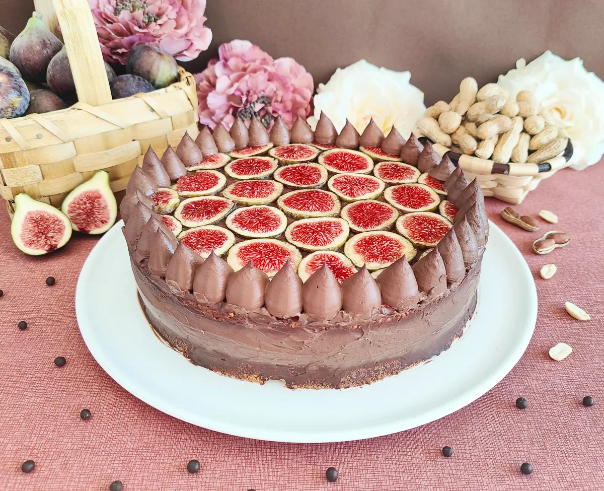 /assets/images/recipes/fig-peanut-chocolate-daquoise/1.webp