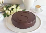 /assets/images/recipes/tarta-sacher/1.webp