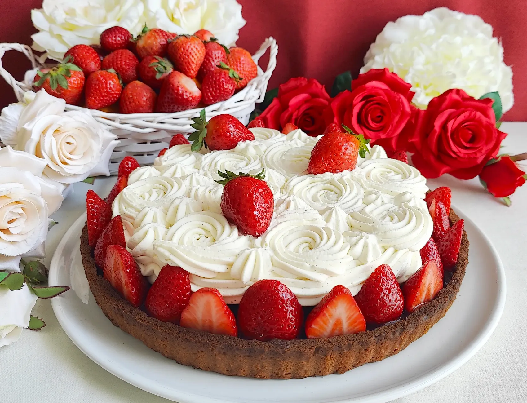 Strawberry almond tart