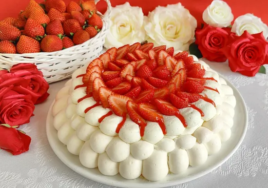 Strawberry Pavlova