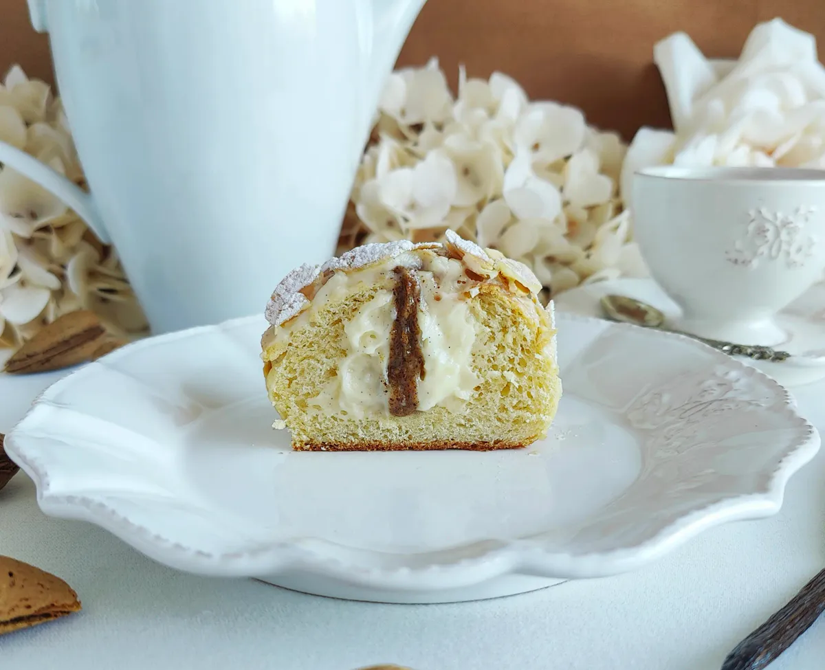 /assets/images/recipes/brioche-with-cream-and-almond/2.webp