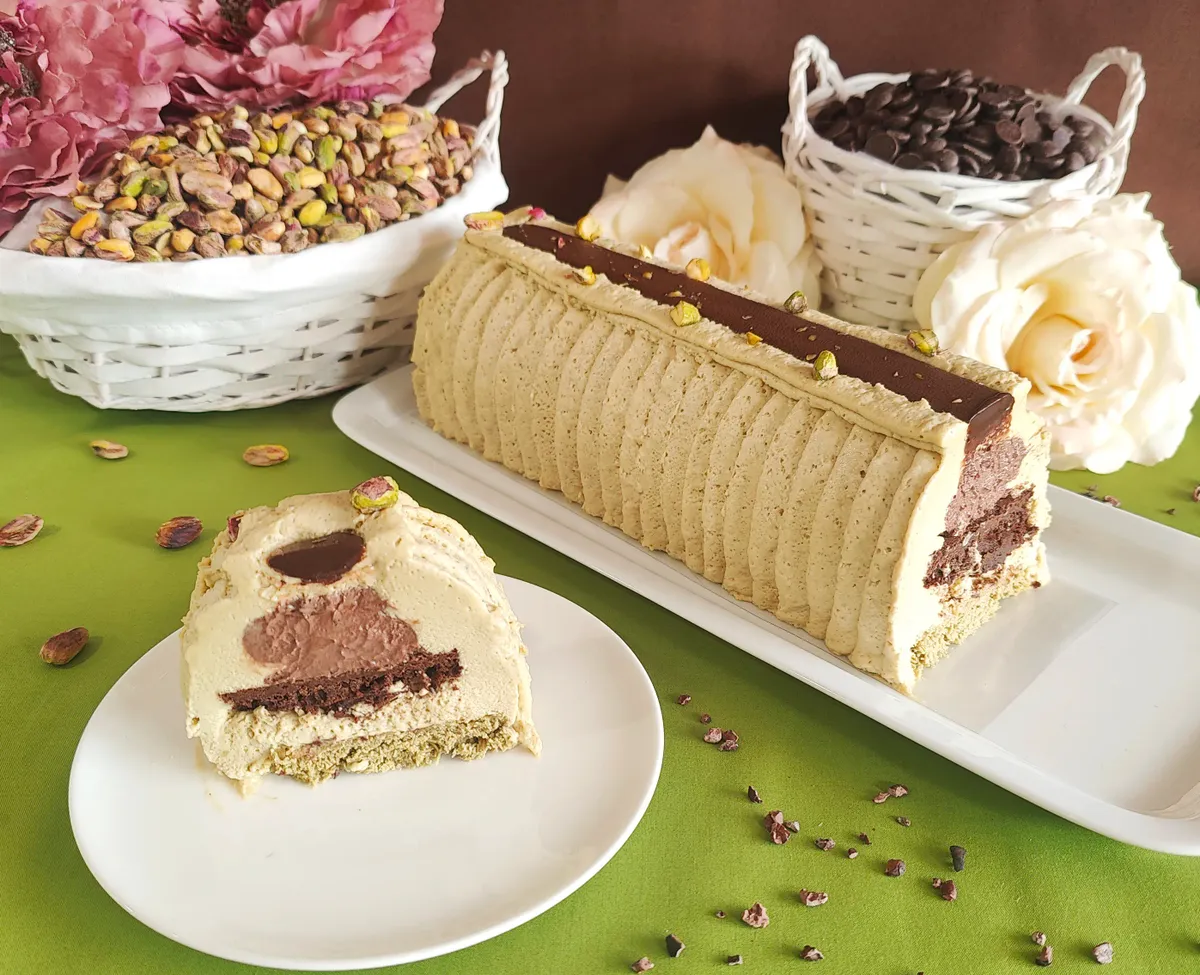 /assets/images/recipes/dubai-yule-log/3.webp