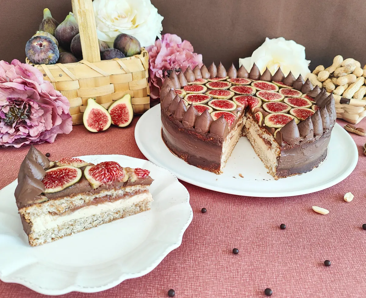 /assets/images/recipes/fig-peanut-chocolate-daquoise/3.webp