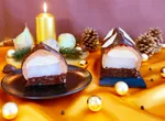 /assets/images/recipes/chocolate-pear-chestnut-yule-log/3.webp