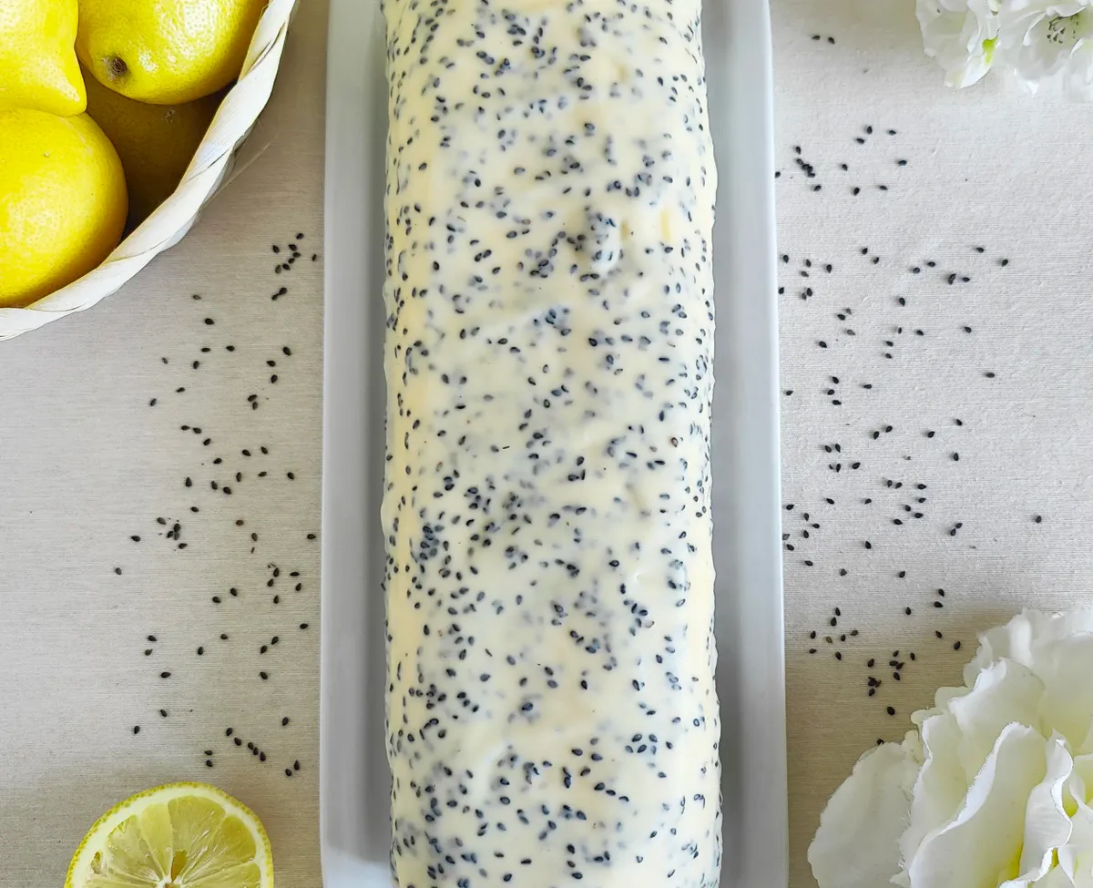 /assets/images/recipes/lemon-sesame-travel-cake/4.webp