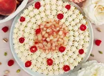 /assets/images/recipes/peach-raspberry-pistachio-cake/4.webp