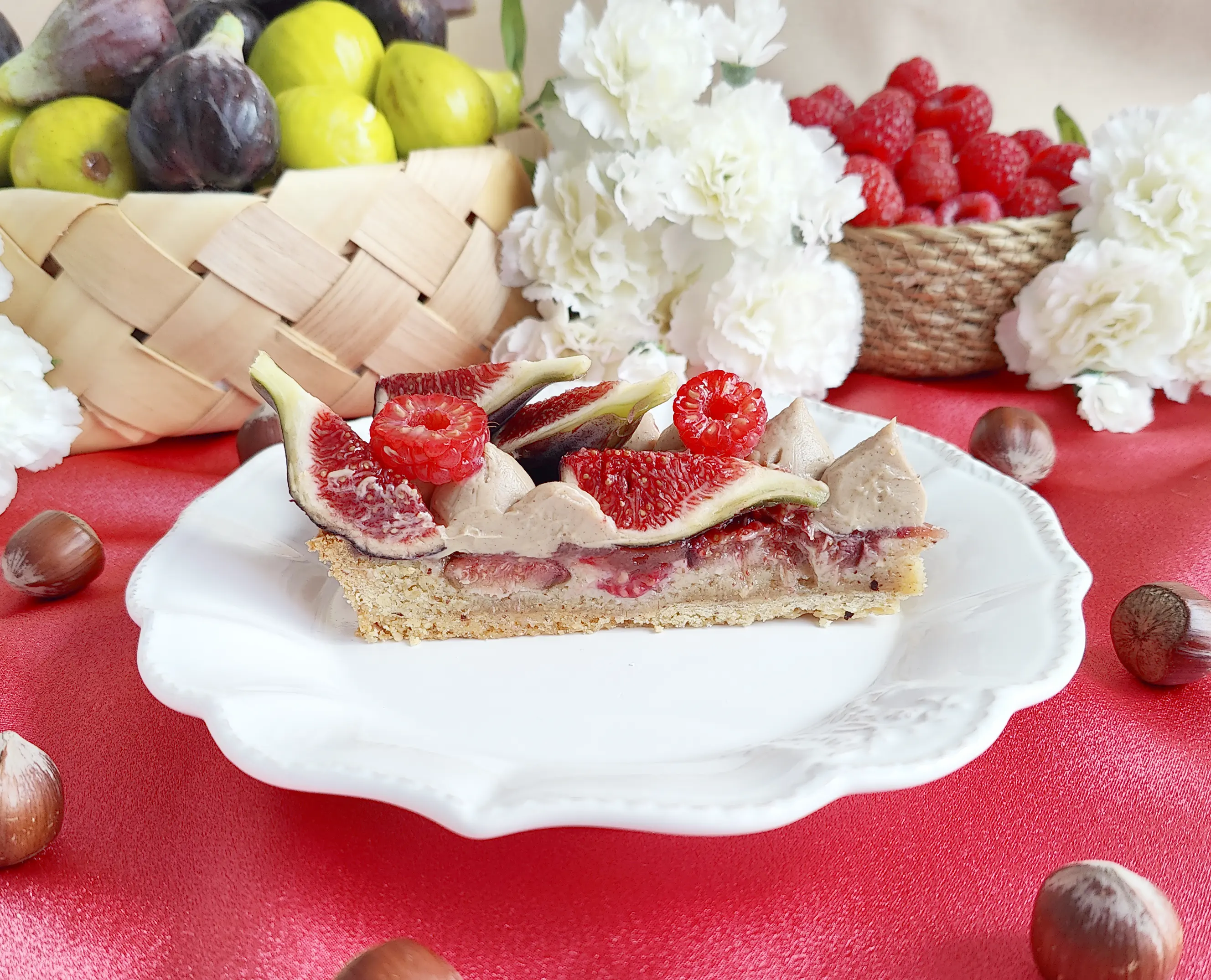 /assets/images/recipes/fig-raspberry-hazelnut-tart/2.webp