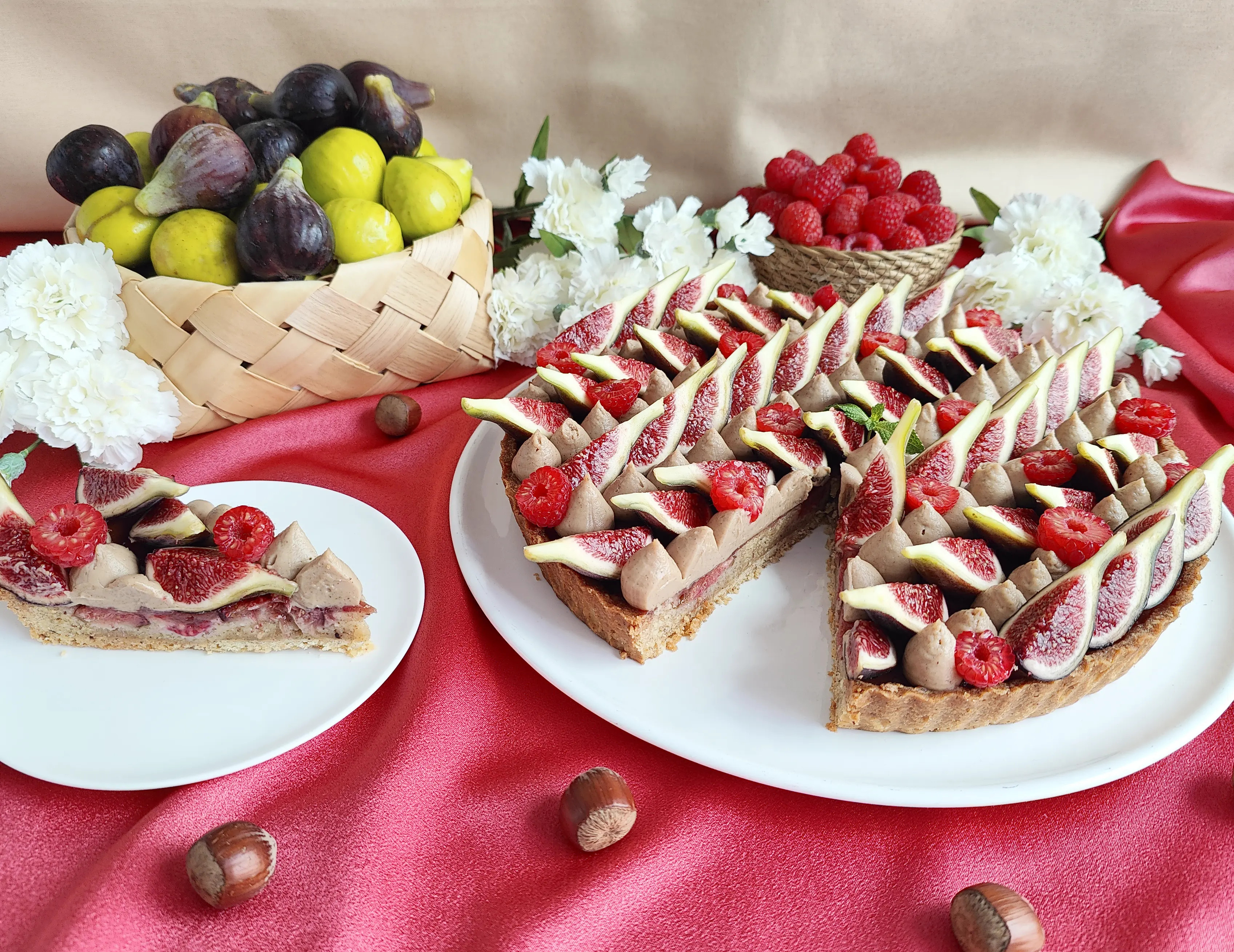 /assets/images/recipes/fig-raspberry-hazelnut-tart/3.webp