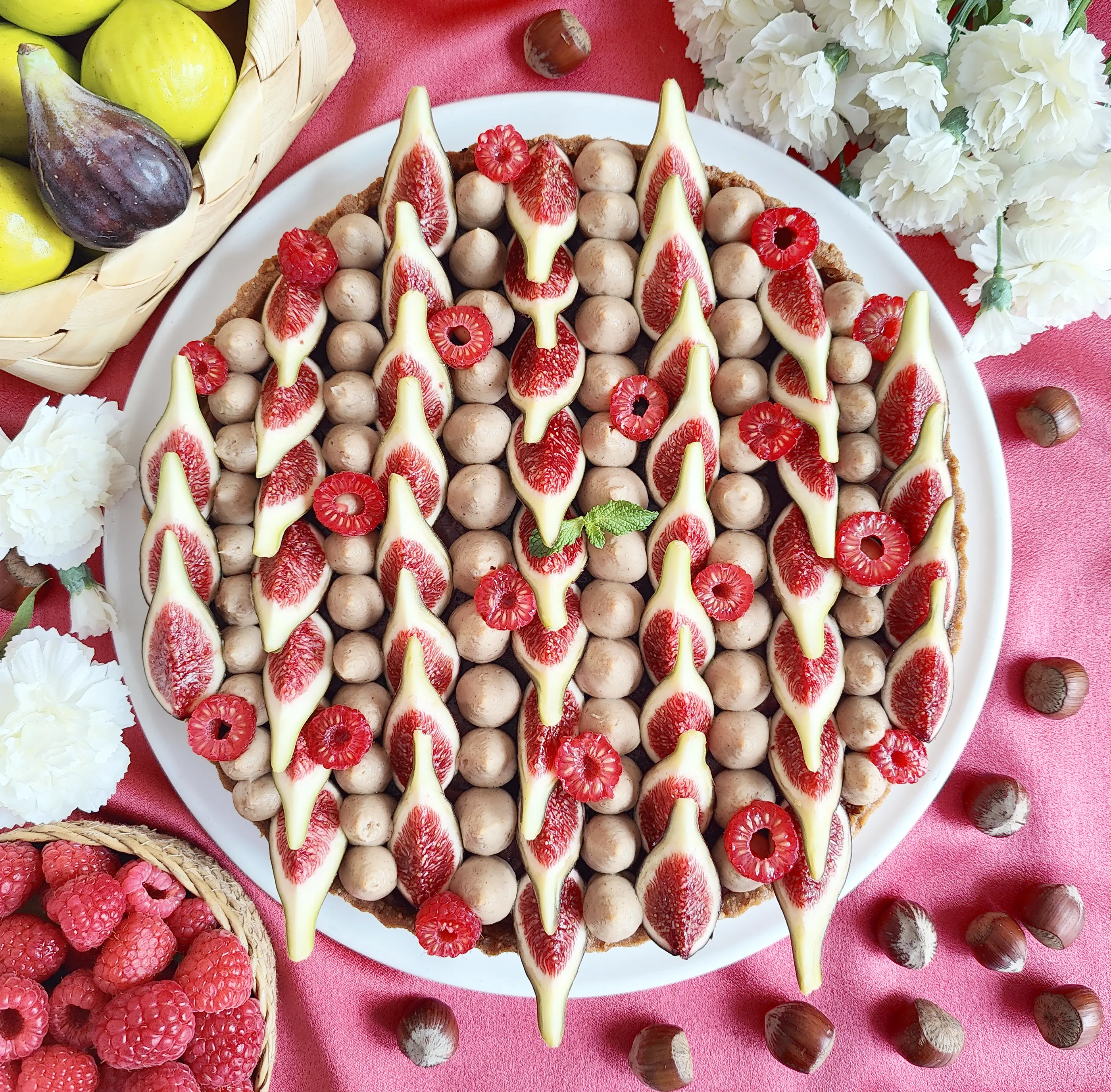 /assets/images/recipes/fig-raspberry-hazelnut-tart/4.webp