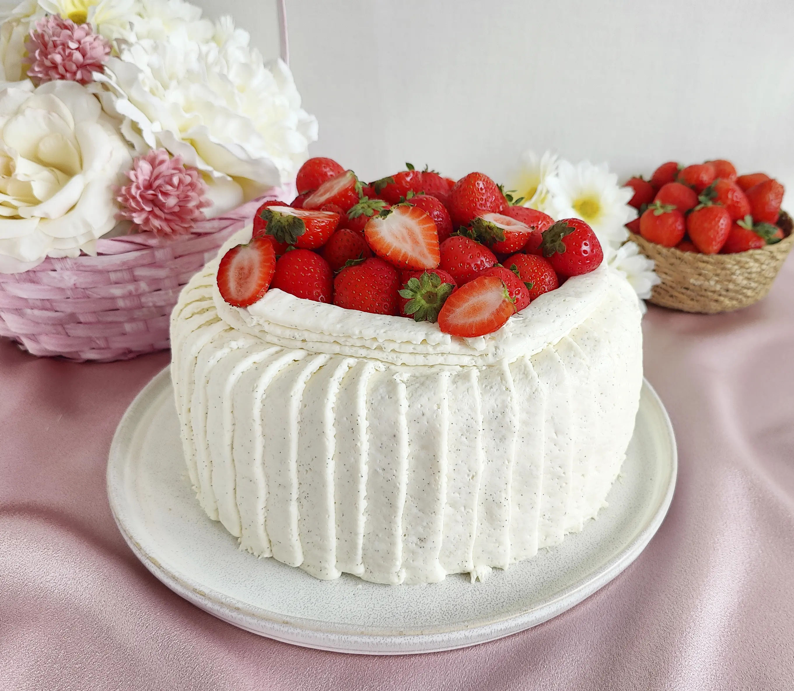 Mansikkakakku Finnish Strawberry Cake