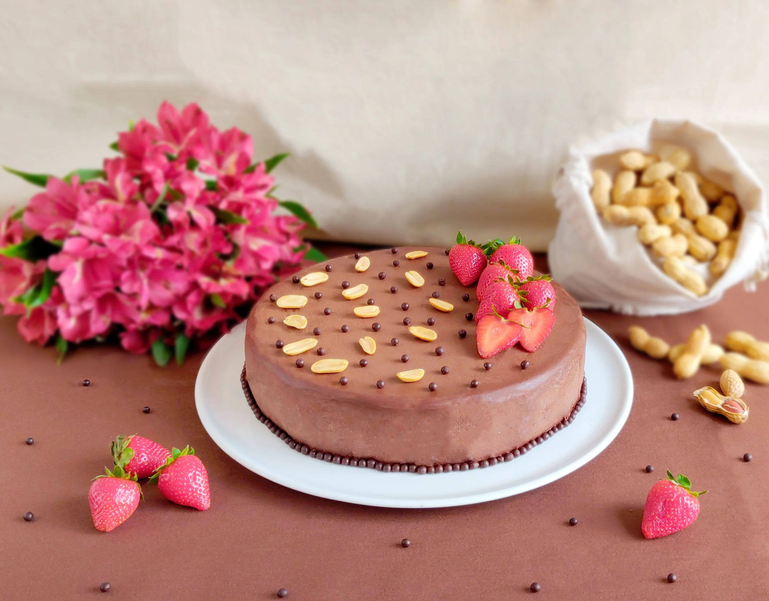/assets/images/recipes/peanut-strawberry-chocolate-cheesecake/1.webp