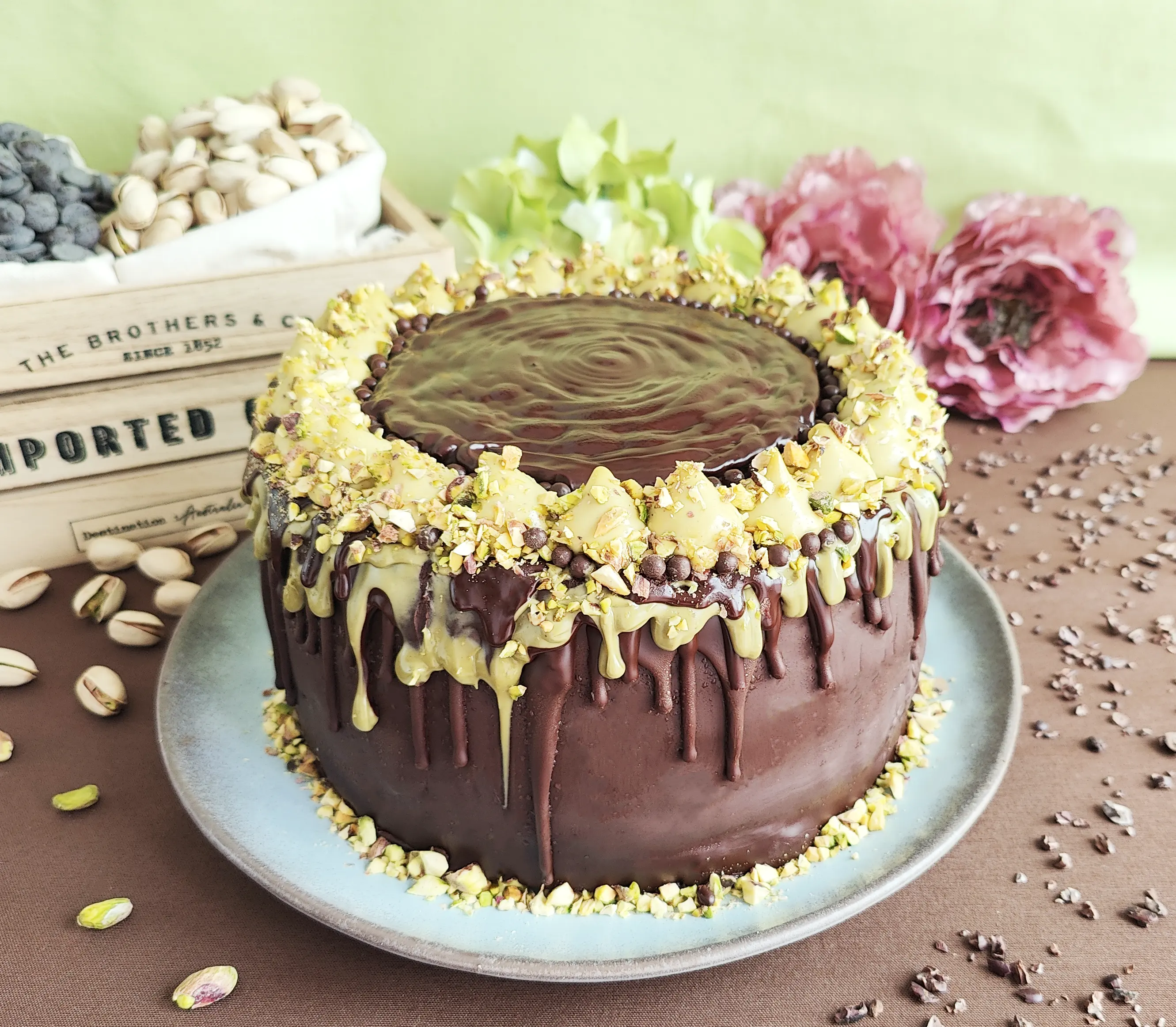 Pistachio chocolate cake