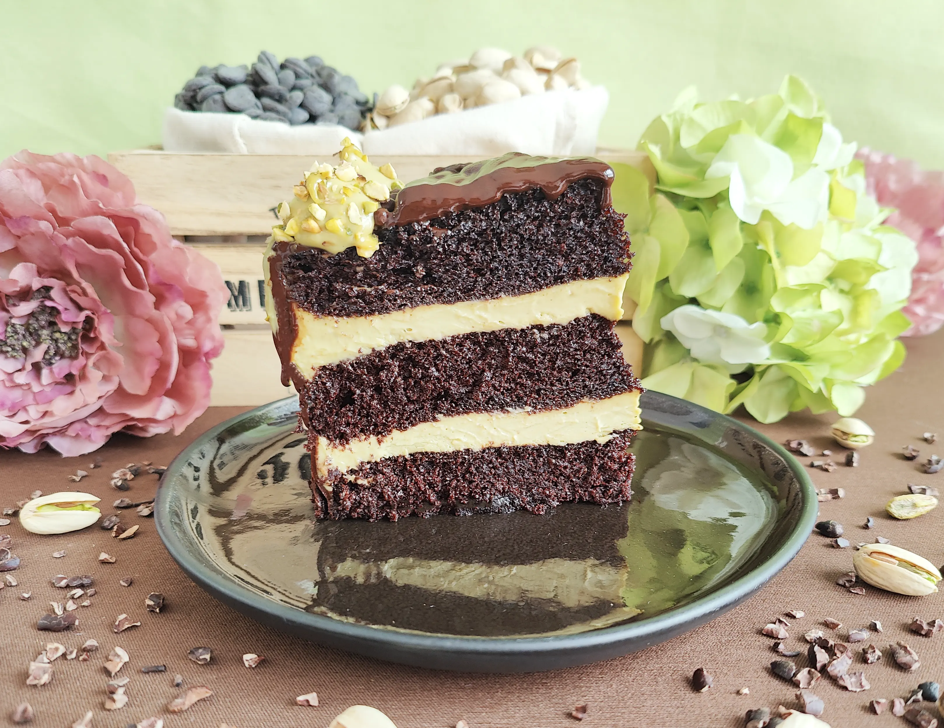 /assets/images/recipes/pistachio-chocolate-cake/2.webp