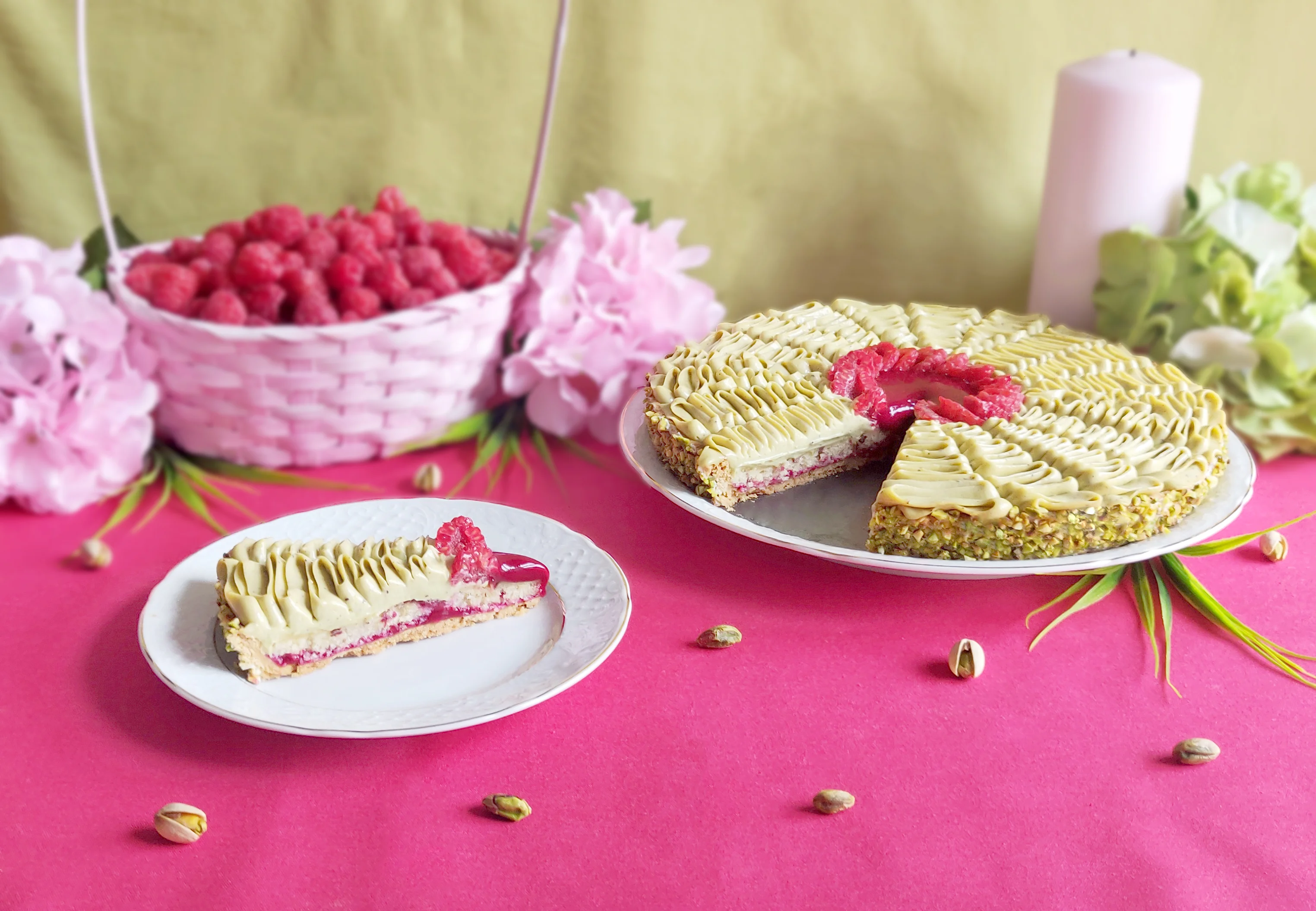 /assets/images/recipes/raspberry-pistachio-tart/3.webp