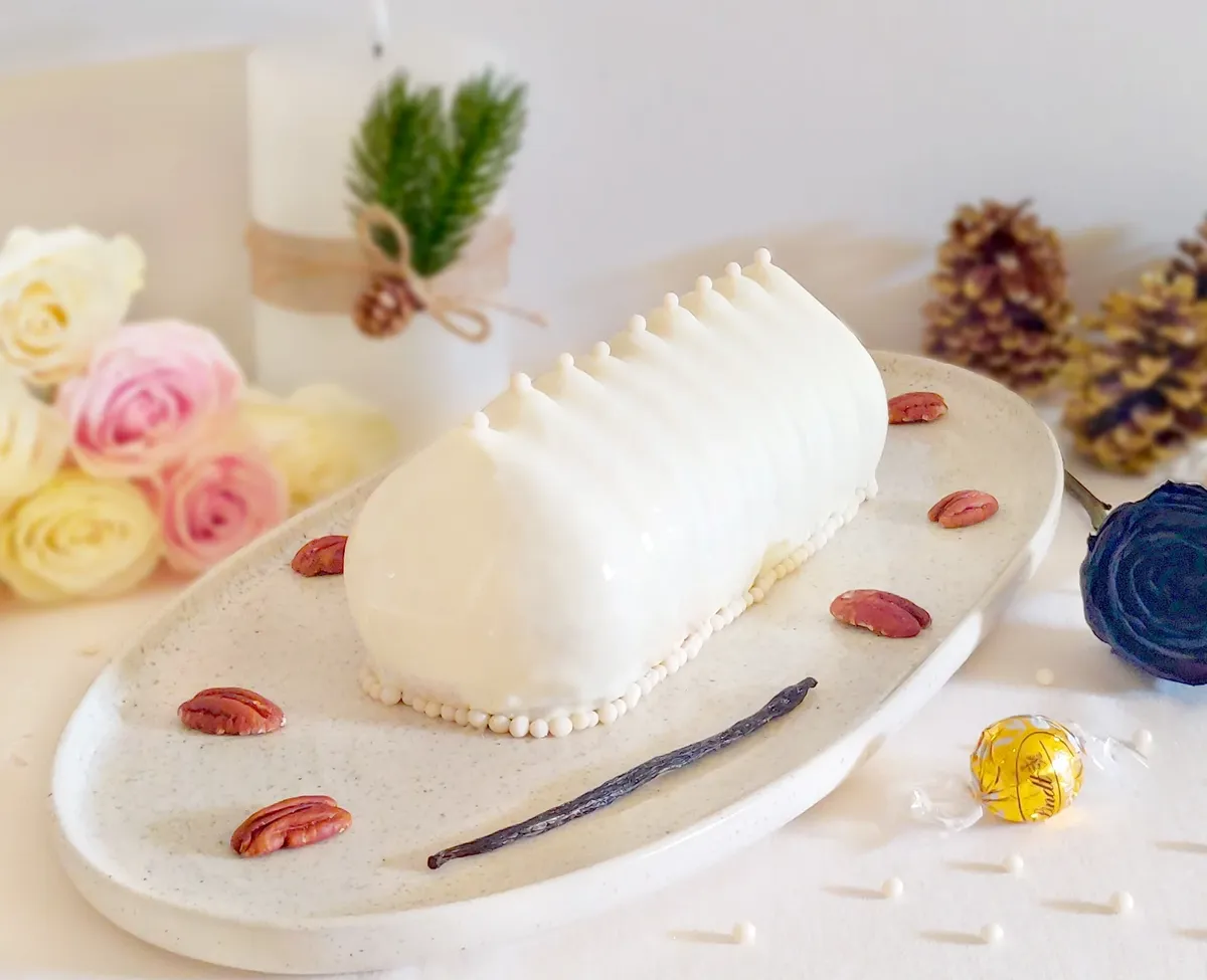 /assets/images/recipes/vanilla-pecan-yule-log/1.webp
