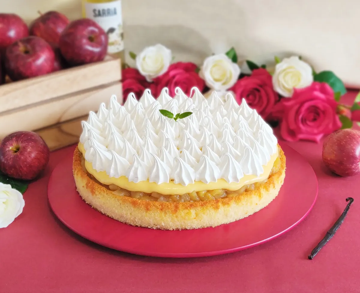 /assets/images/recipes/aunt-genara-apple-cake/1.webp