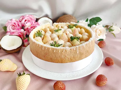 Lychee white strawberry coconut Charlotte