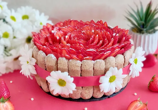 Strawberry kinder Charlotte