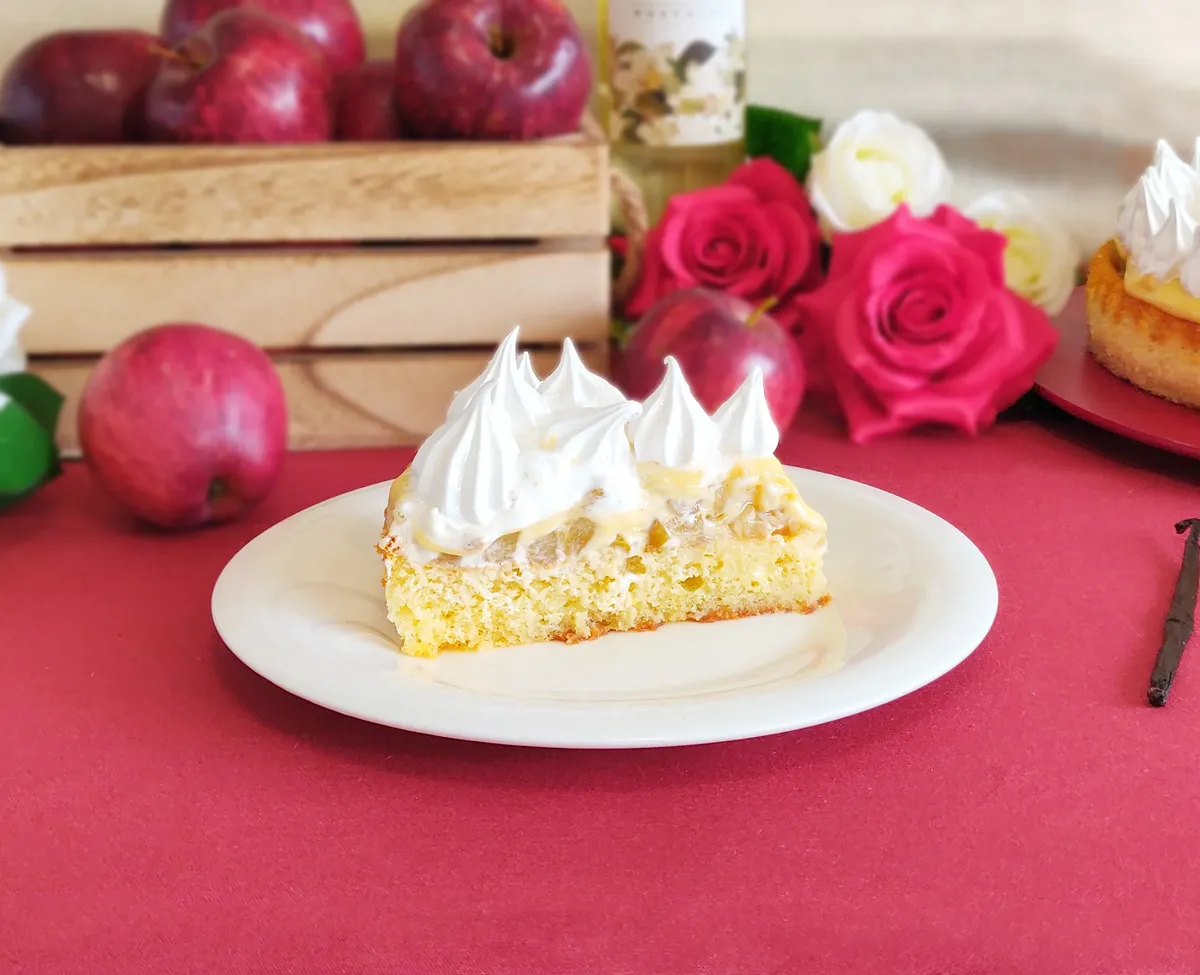 /assets/images/recipes/aunt-genara-apple-cake/2.webp