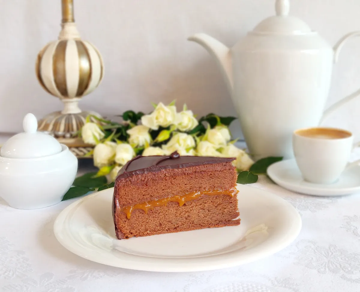 /assets/images/recipes/tarta-sacher/2.webp